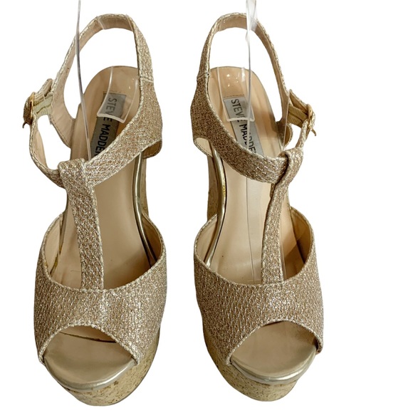 Steve Madden Wedge Cork Metallic Shimmer Strappy Sandal Gold Size 6 - Picture 2 of 7